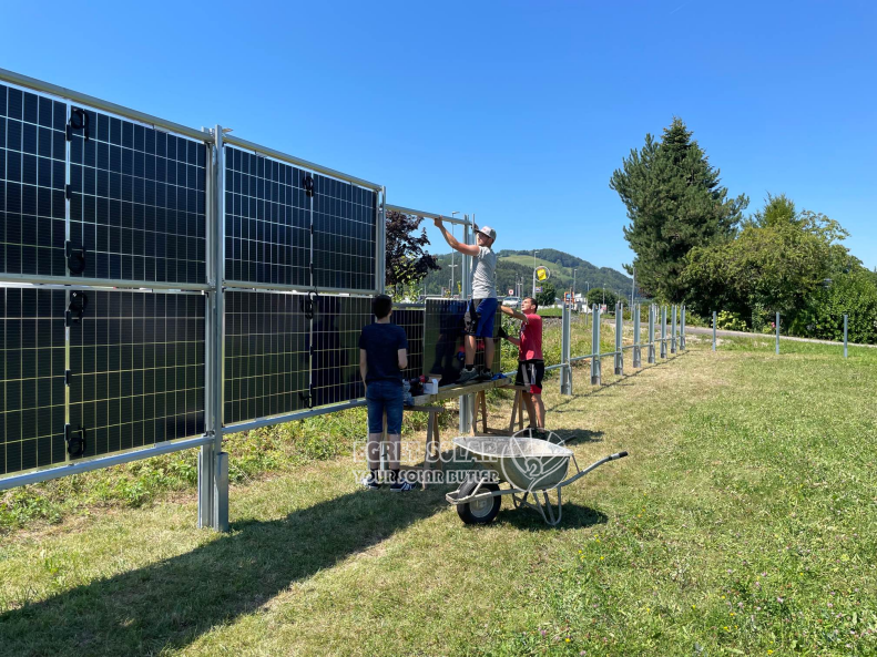 Sistema de cerca de montagem solar vertical