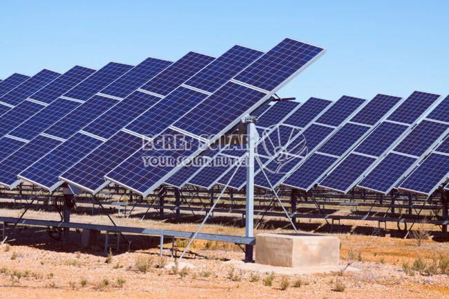 Novos parafusos de aterramento para suporte de montagem solar em solo aumentam a eficiência do projeto